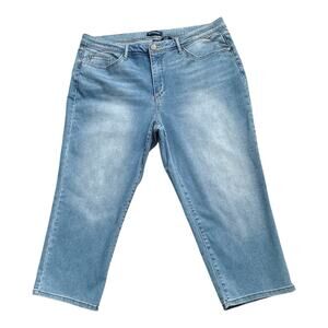BANDOLINO Womens Size 18 Selene Cropped Capri Blue Jeans 22.5" Inseam